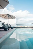 B10 Distinctive Hotel