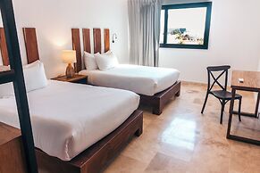 B10 Distinctive Hotel