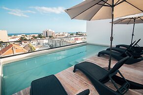 B10 Distinctive Hotel