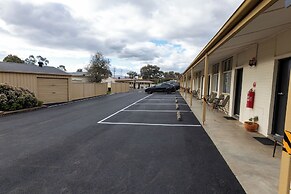 Golden Hills Motel