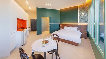 Gangneung Leventia Pool Villa