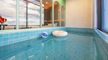 Gangneung Leventia Pool Villa