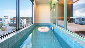 Gangneung Leventia Pool Villa