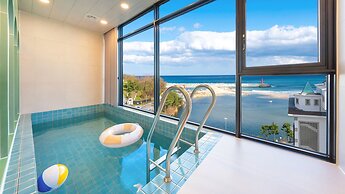 Gangneung Leventia Pool Villa