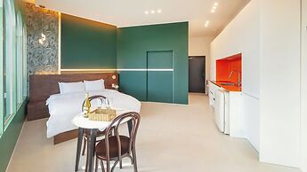 Gangneung Leventia Pool Villa