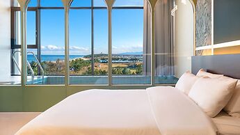 Gangneung Leventia Pool Villa