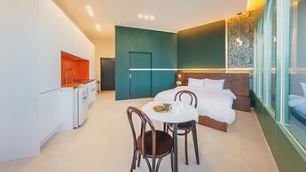 Gangneung Leventia Pool Villa