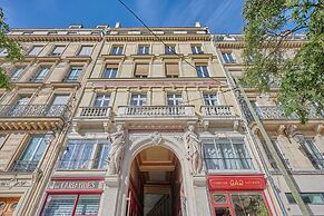Superb Parisian Apartment Center of Paris