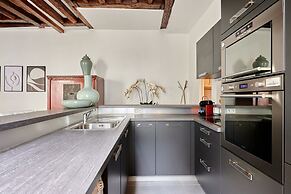Superb Parisian Apartment Center of Paris