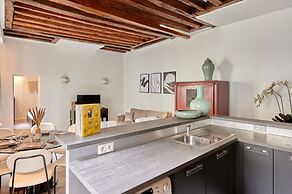 Superb Parisian Apartment Center of Paris