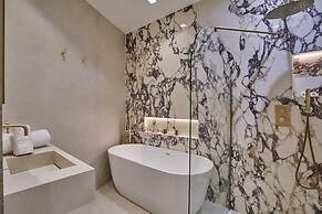 Apartment in the Marais With Air-conditioned