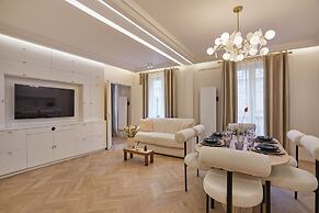 Apartment in the Marais With Air-conditioned