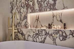 Apartment in the Marais With Air-conditioned