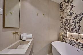 Apartment in the Marais With Air-conditioned