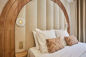 Apartment in the Marais With Air-conditioned