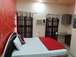 Goroomgo H.M International Varanasi