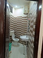 Goroomgo H.M International Varanasi