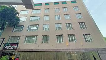 Goroomgo Super inn Armoise Ahmedabad