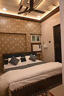 Goroomgo Narayan Niwas Homestay Ayodhya