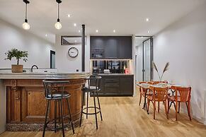 Apartment in the Center of Paris by Studioprestige