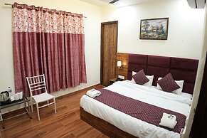 Goroomgo Holiday First Amritsar