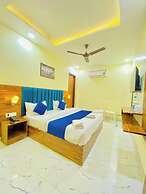 Goroomgo Holiday First Amritsar