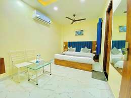 Goroomgo Holiday First Amritsar