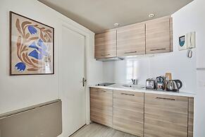 22 m2 Studio Located on the 6th Floor With Elevator: - 1 Bedroom With 