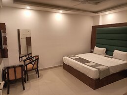 Hotel DSR Krone Delhi