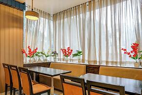 Hotel DSR Krone Delhi