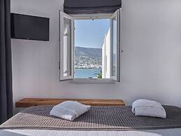 Parian Village Beach Hotel - Adults Only