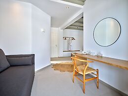 Parian Village Beach Hotel - Adults Only