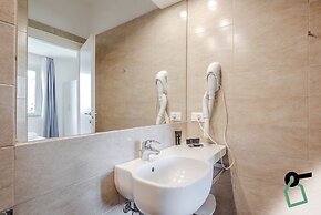 Hotiday Room Collection - Lacona