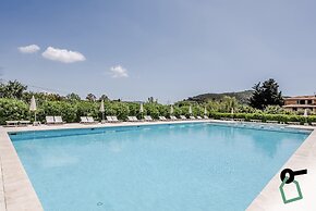 Hotiday Room Collection - Lacona