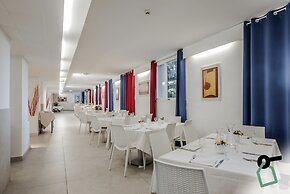Hotiday Room Collection - Lacona