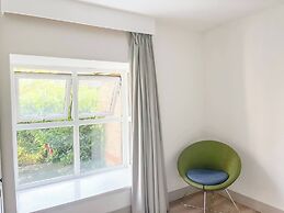 Entire 2 Bedroom House 7m To Station