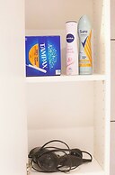 Entire 2 Bedroom House 7m To Station