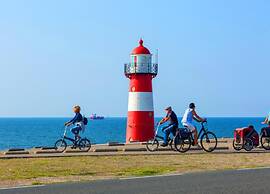 Bright Apartment Near Beach