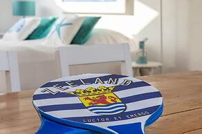 Bright Apartment 4 pax Within Walking Distance Beach, Supermarket, Res