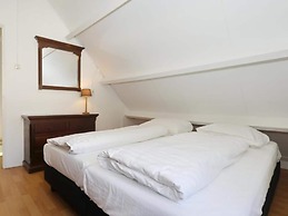 Holiday Home Near the Beach in the Dunes