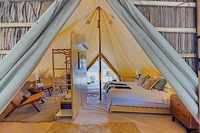 The Maverick Surf & Dive Lodge