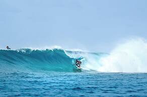 The Maverick Surf & Dive Lodge