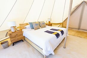 The Maverick Surf & Dive Lodge