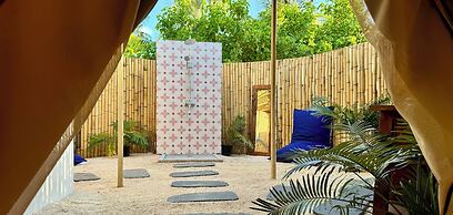 The Maverick Surf & Dive Lodge