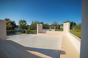 Villa Assunta With Pool Near The Sea