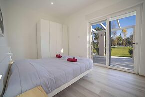 Villa Assunta With Pool Near The Sea