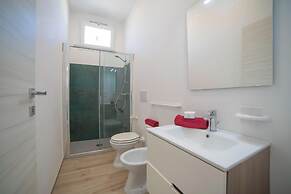 Villa Assunta With Pool Near The Sea