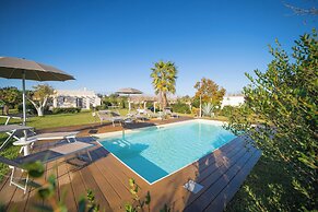 Villa Assunta With Pool Near The Sea