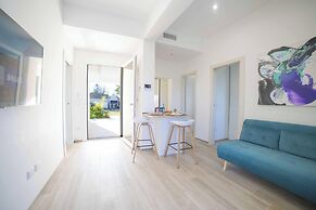 Villa Assunta With Pool Near The Sea