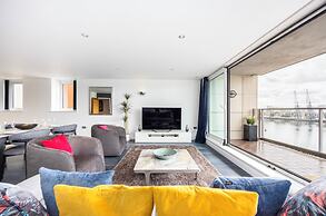 Koks Mews 2 Bed 2 Bath Apartment - ExCeL